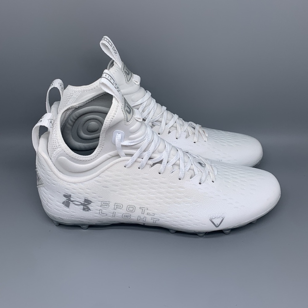 Under Armour Spotlight White Football Cleats 3025082-100 Men’s‎ Sz 13 New!